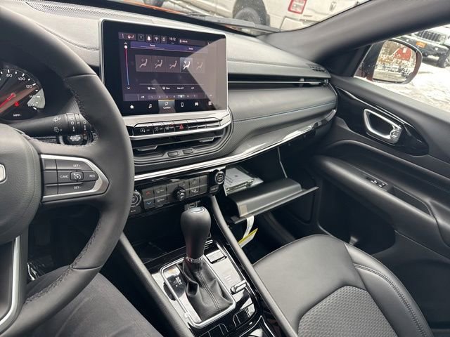 New 2026 Jeep Compass Latitude AWD/4WD image 24