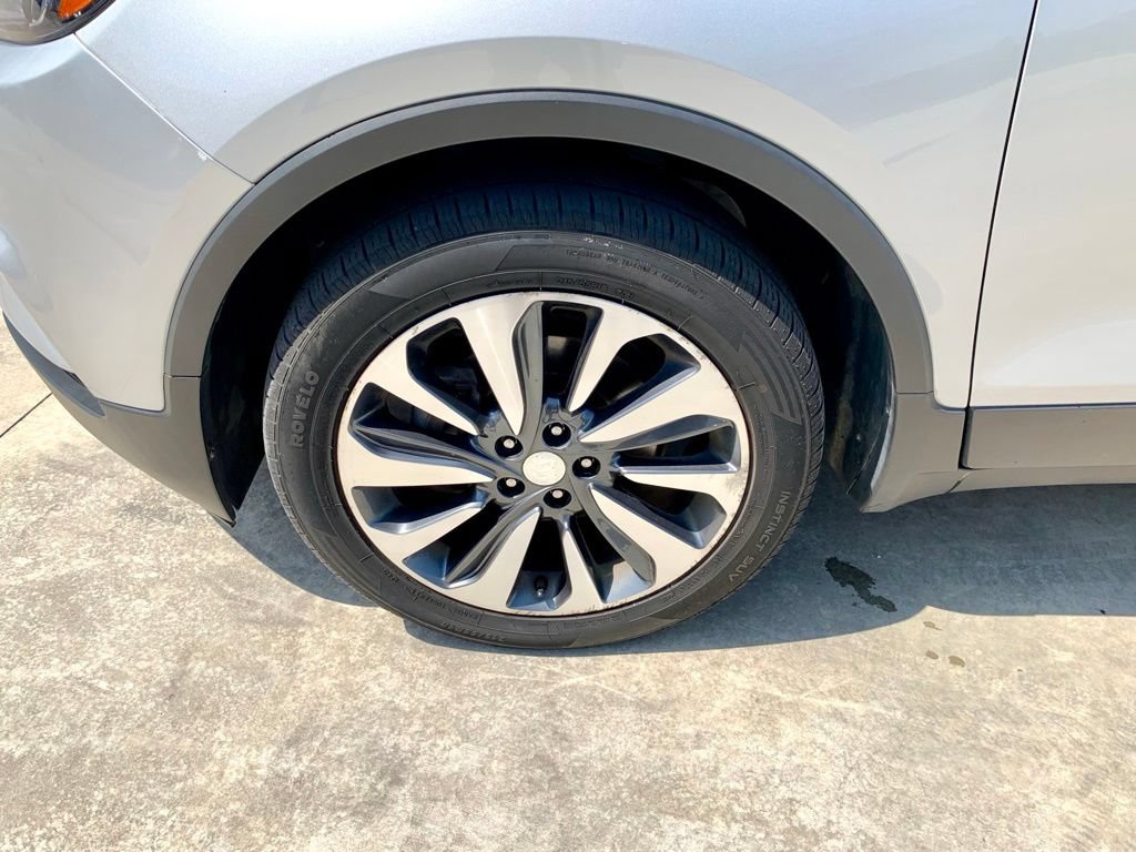 Used 2021 Buick Encore Preferred FWD image 9