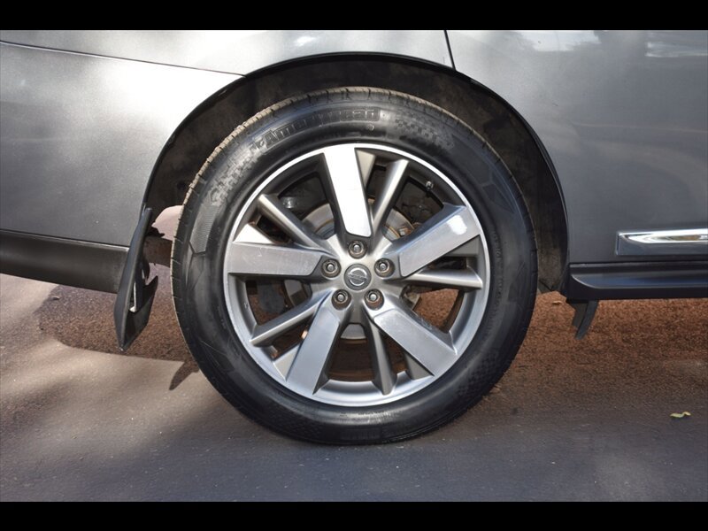 Used 2015 Nissan Pathfinder Platinum AWD/4WD image 43