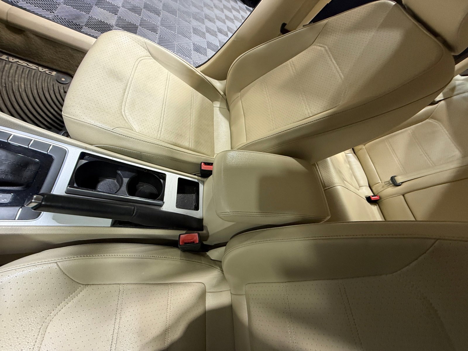 Used 2012 Volkswagen Passat 2.5 SE image 15