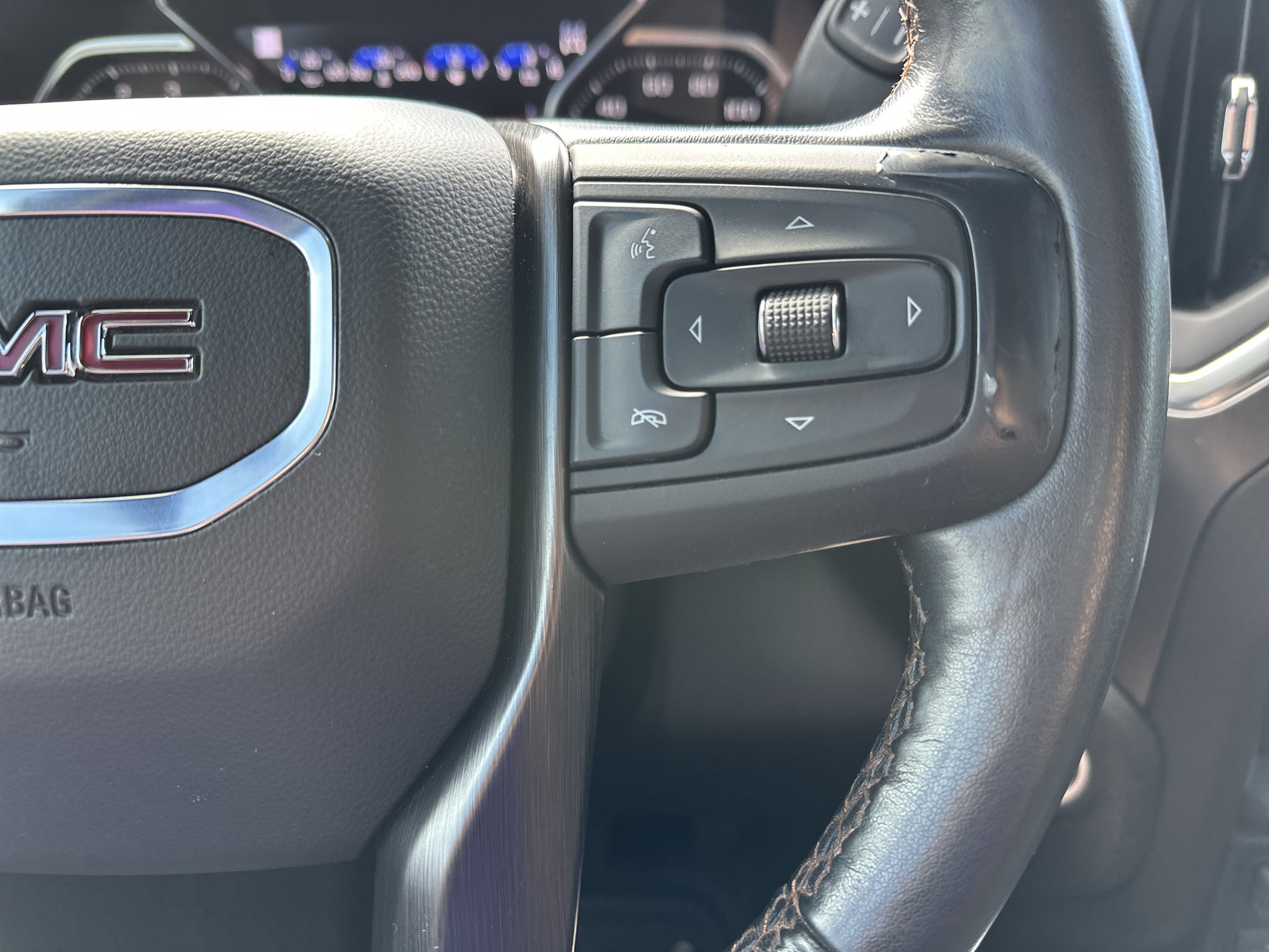 Used 2021 GMC Sierra 1500 AT4 w/ AT4 Value Package AWD/4WD image 19