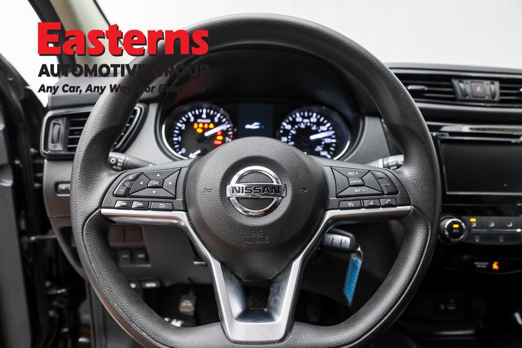 Used 2020 Nissan Rogue Sport S image 10