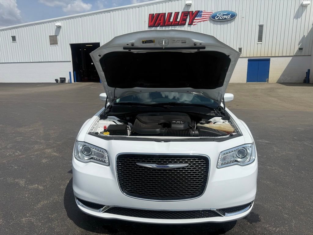 Used 2020 Chrysler 300 Touring L w/ Quick Order Package 2EF RWD image 50