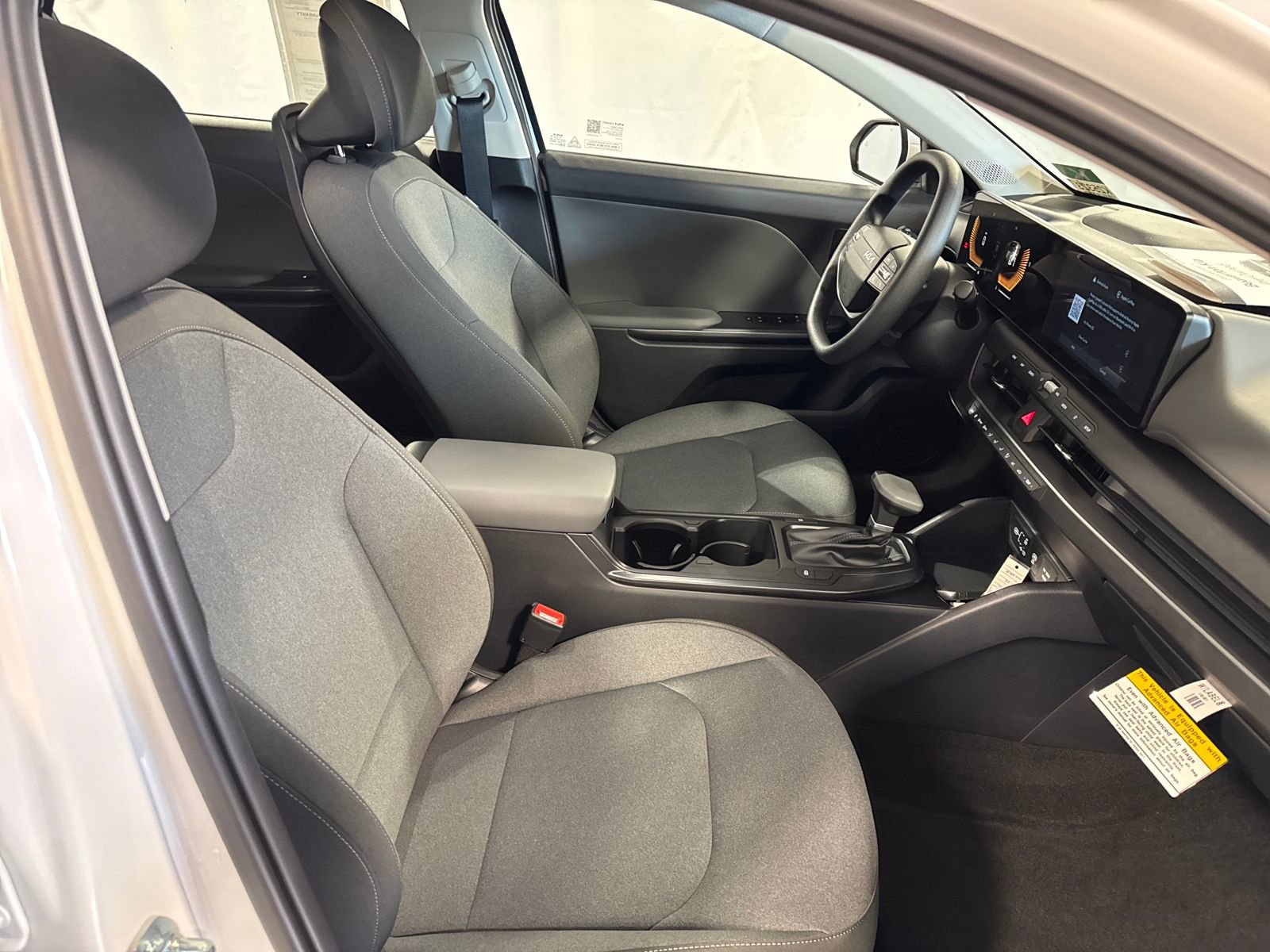 Certified 2025 Kia K4 LXS image 28