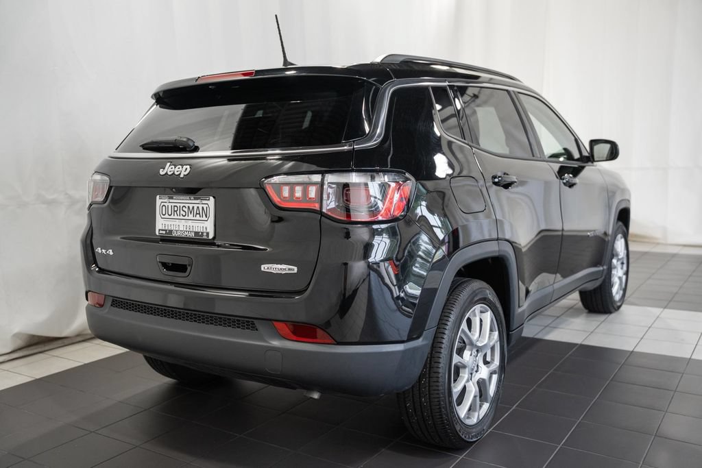 Certified 2022 Jeep Compass Latitude w/ Sun and Sound Group AWD/4WD image 4
