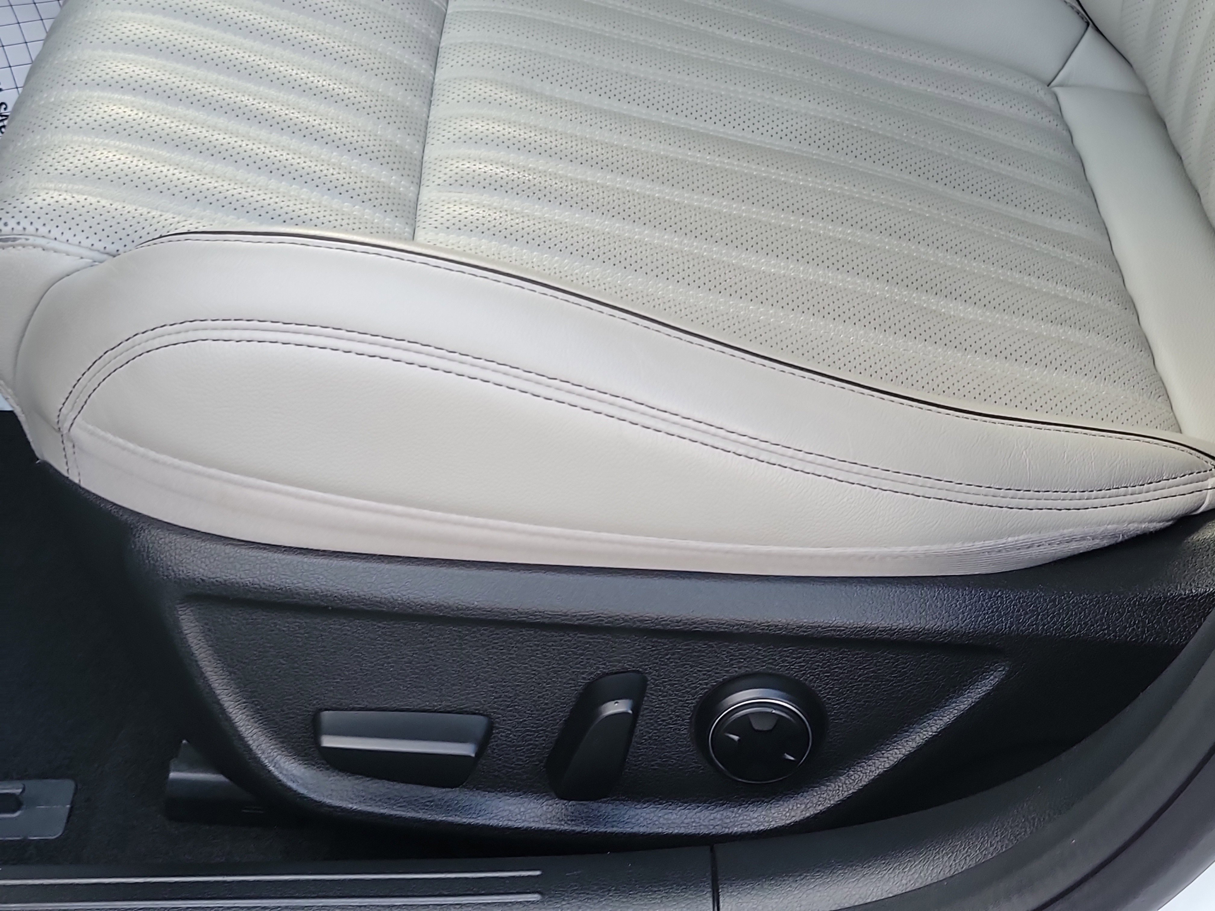 Certified 2023 Genesis G70 2.0T w/ Sport Prestige Package image 17