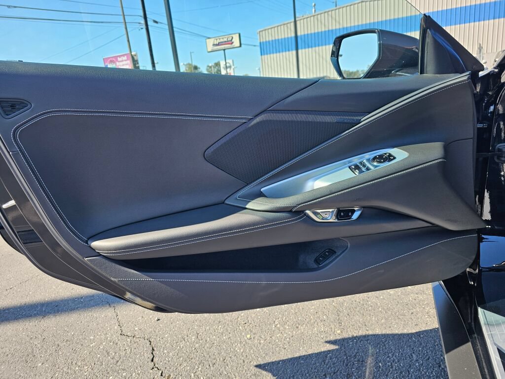Used 2026 Chevrolet Corvette Stingray Coupe w/ 1LT RWD image 17