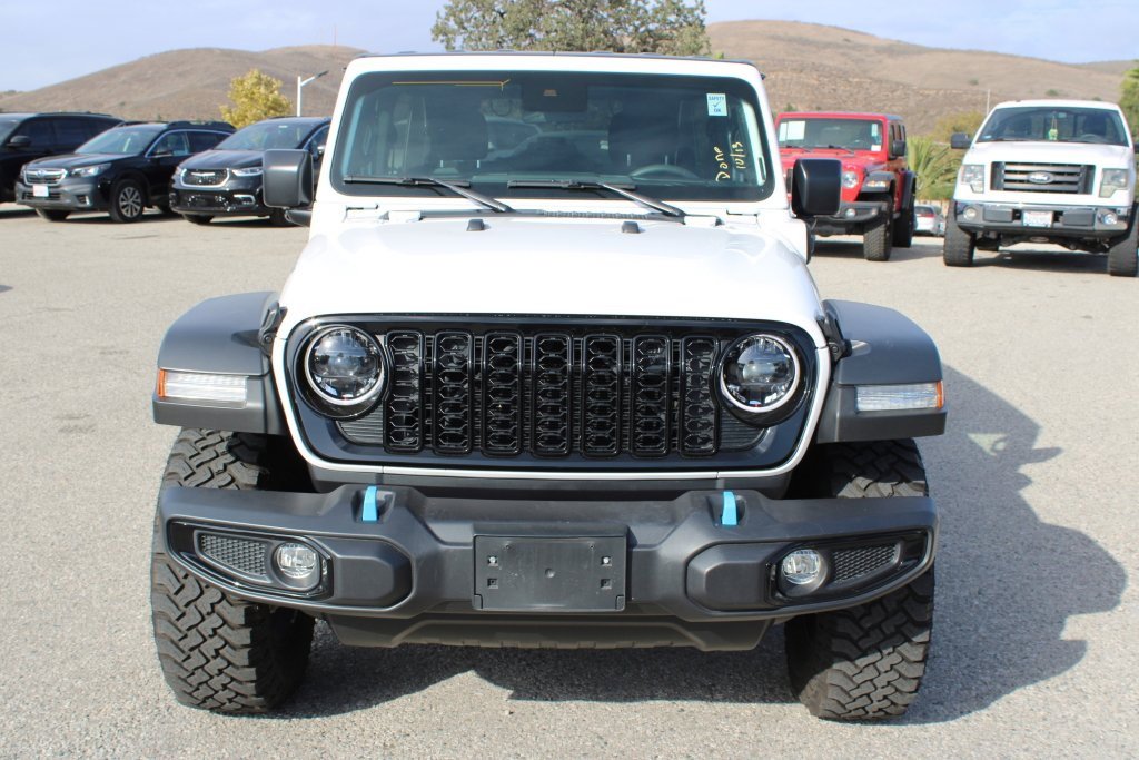 Used 2024 Jeep Wrangler Unlimited image 2