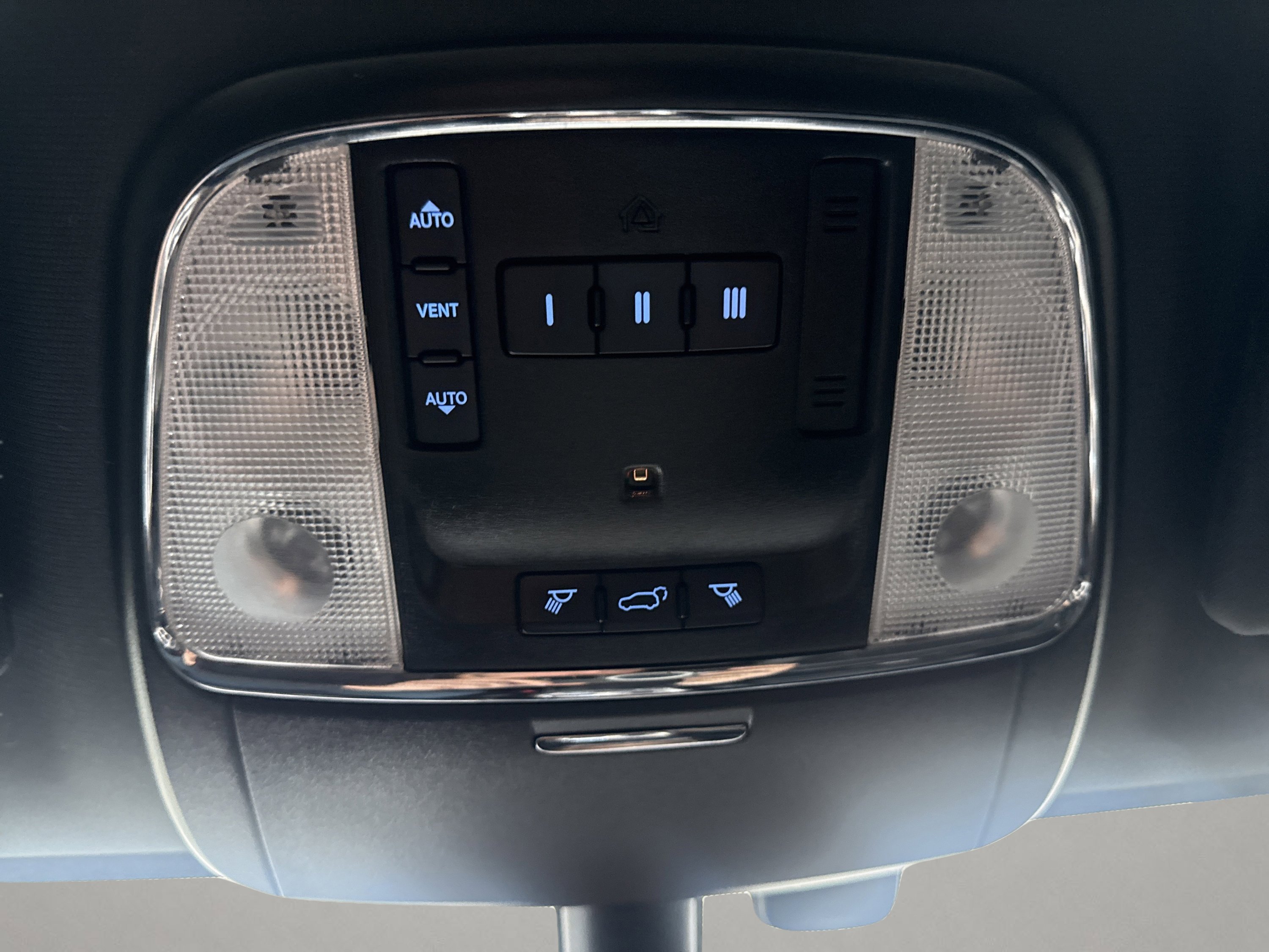 Used 2017 Jeep Grand Cherokee Limited image 24