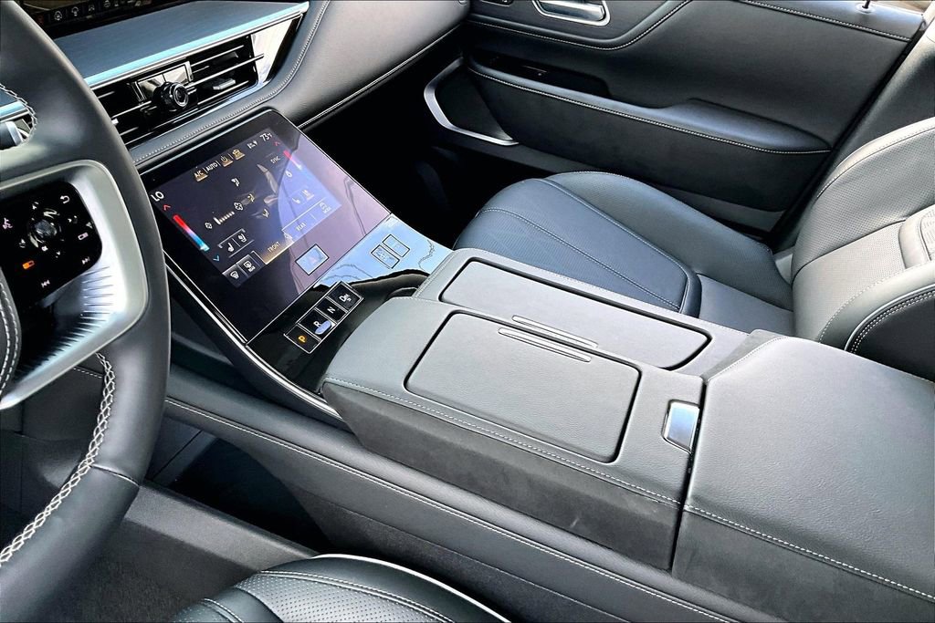 Certified 2025 INFINITI QX80 Sensory image 19