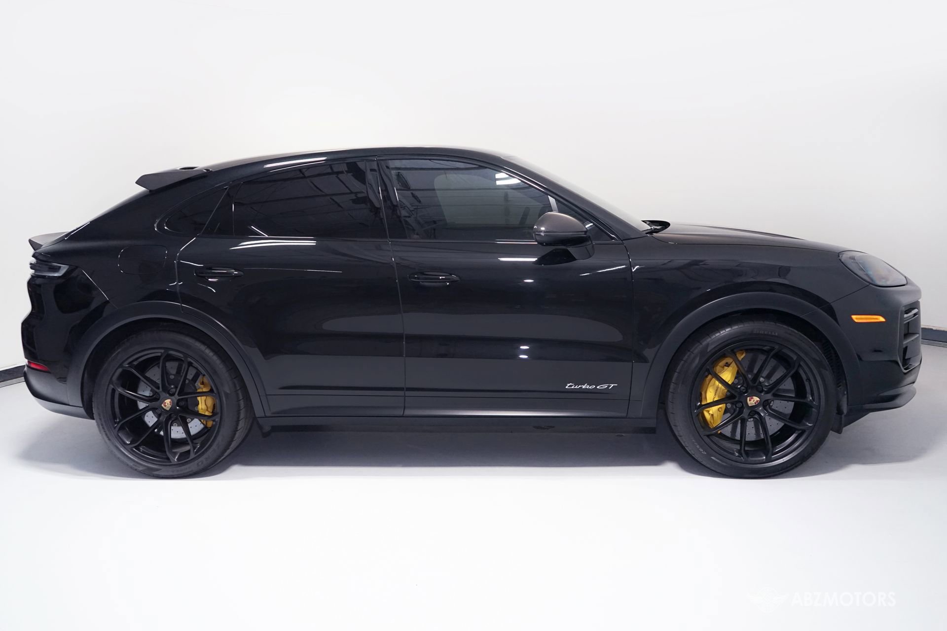 Used 2024 Porsche Cayenne Turbo GT image 4