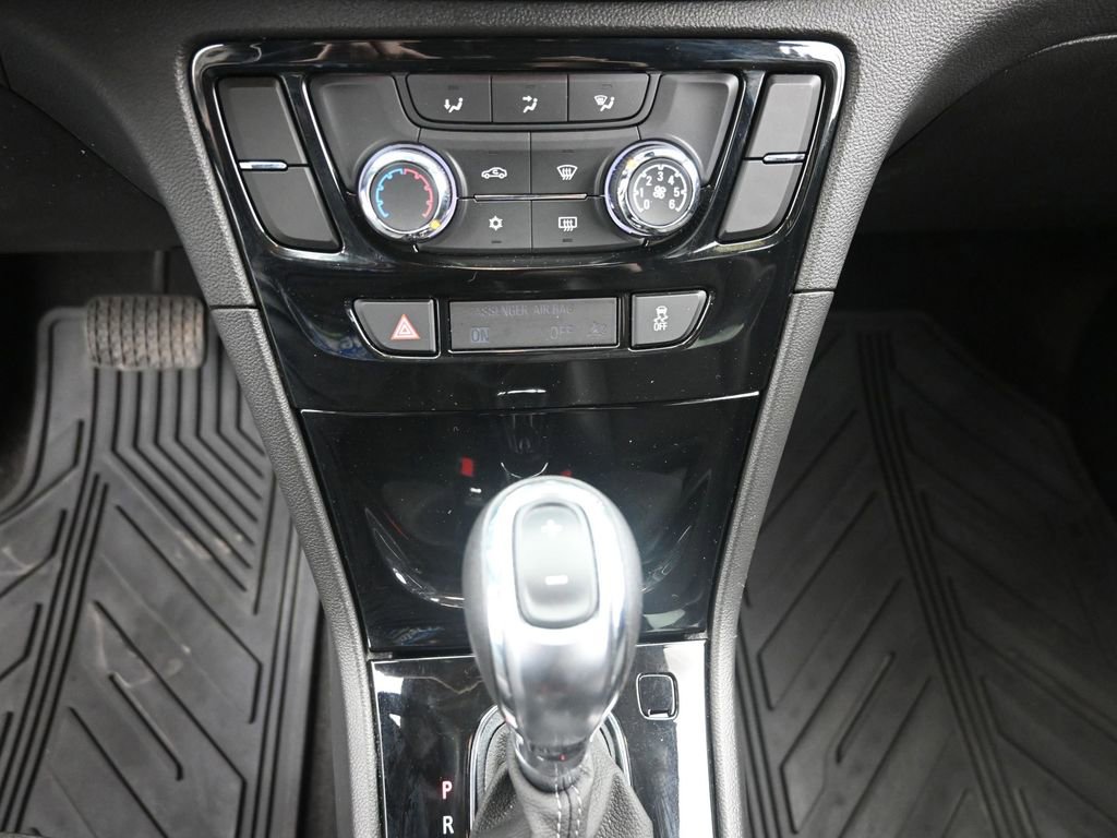 Used 2022 Buick Encore Preferred image 14