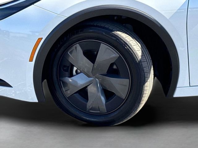 Used 2024 Toyota Prius LE image 30