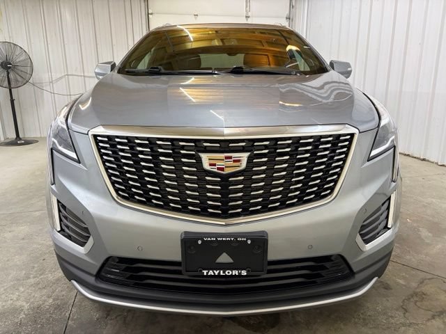 Used 2024 Cadillac XT5 Premium Luxury w/ LPO, Floor Liner Package AWD/4WD image 2