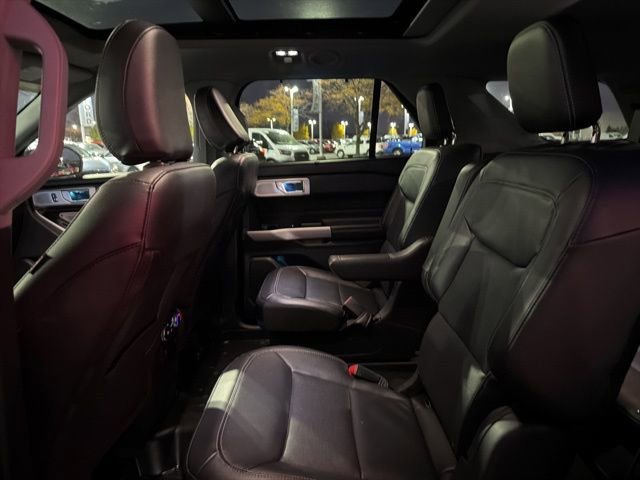 Certified 2022 Ford Explorer Limited w/ Limited Technology Package image 19