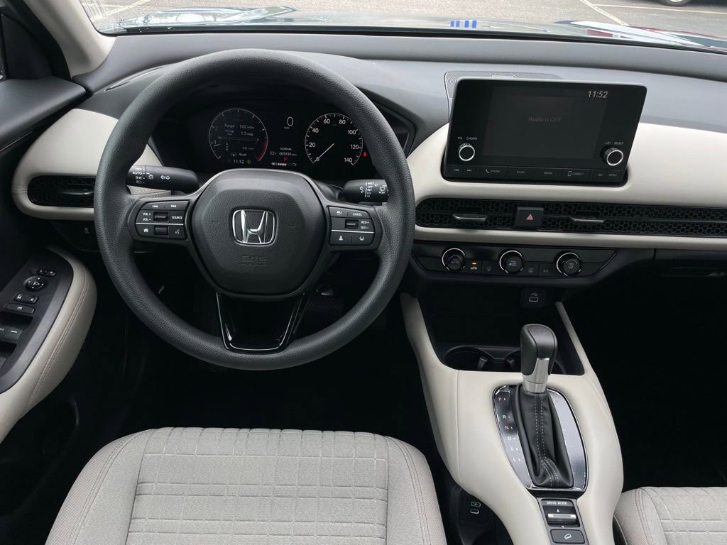 Certified 2025 Honda HR-V LX image 11