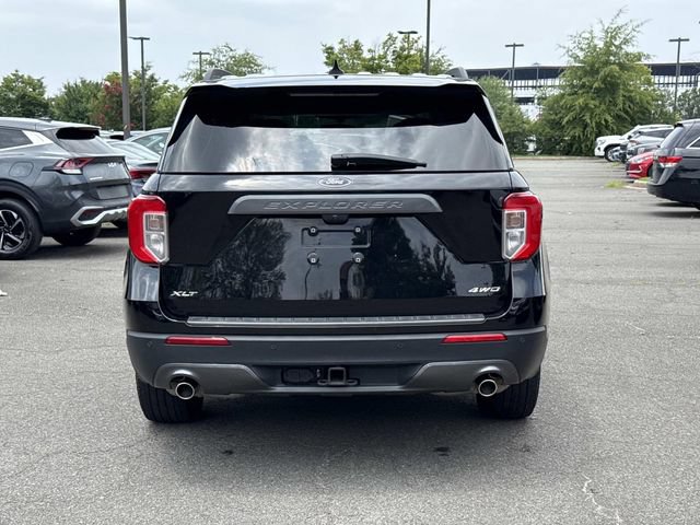 Used 2023 Ford Explorer XLT w/ Equipment Group 202A AWD/4WD image 3