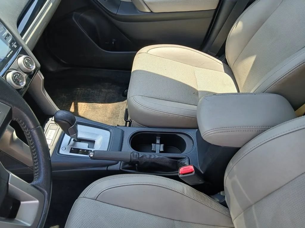 Used 2017 Subaru Forester 2.5i Limited AWD/4WD image 12
