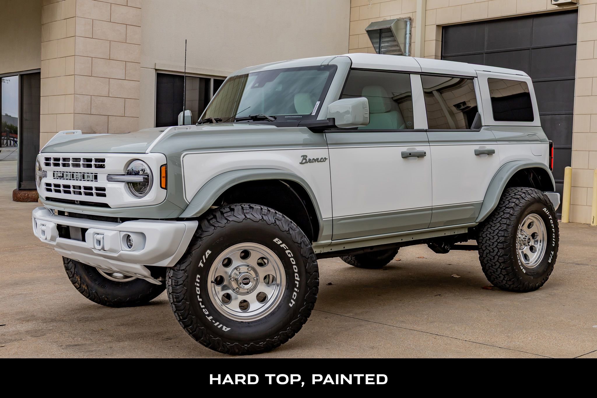 Used 2023 Ford Bronco Heritage Edition AWD/4WD image 5