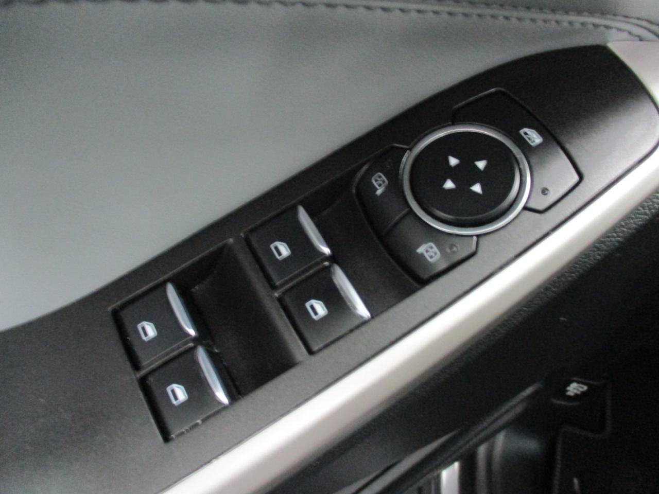 Used 2023 Ford Explorer XLT w/ Equipment Group 202A image 18