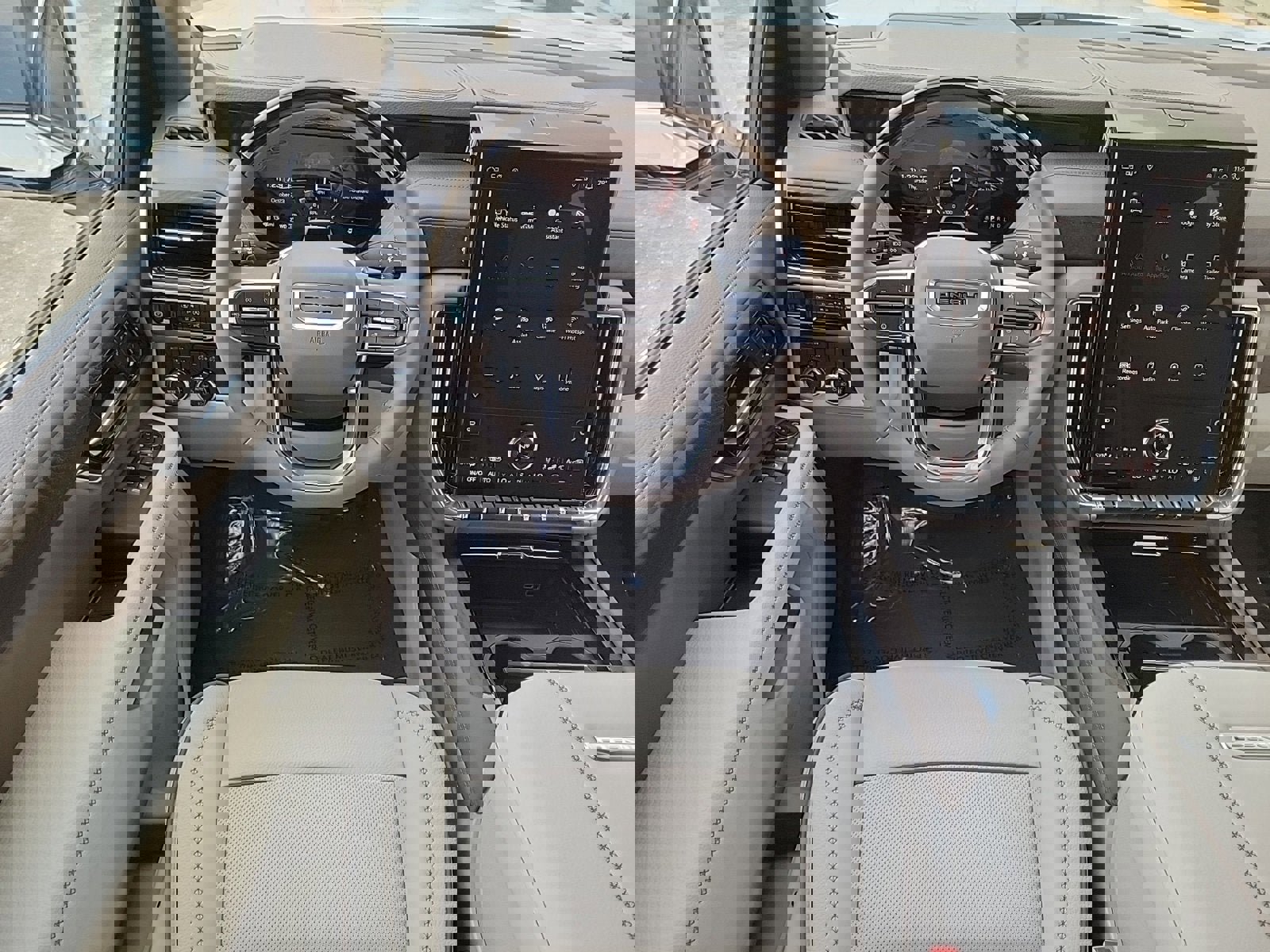 New 2026 GMC Yukon Denali w/ Denali Reserve Package image 15
