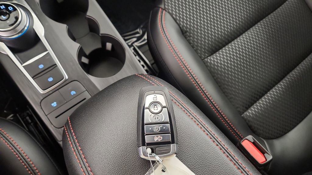 New 2026 Ford Escape ST-Line w/ Cold Weather Package AWD/4WD image 20