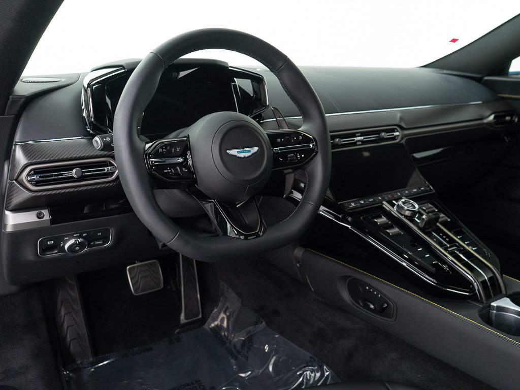 Used 2026 Aston Martin V8 Vantage Coupe RWD image 14