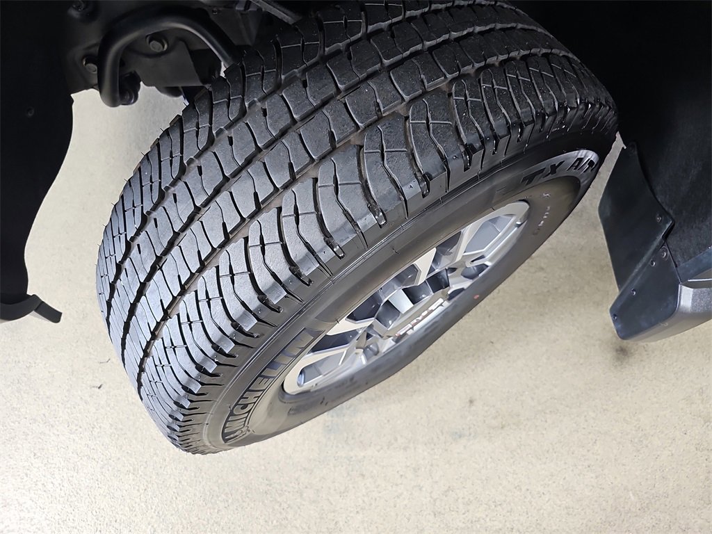 Certified 2025 GMC Sierra 2500 SLT w/ SLT Premium Package image 38