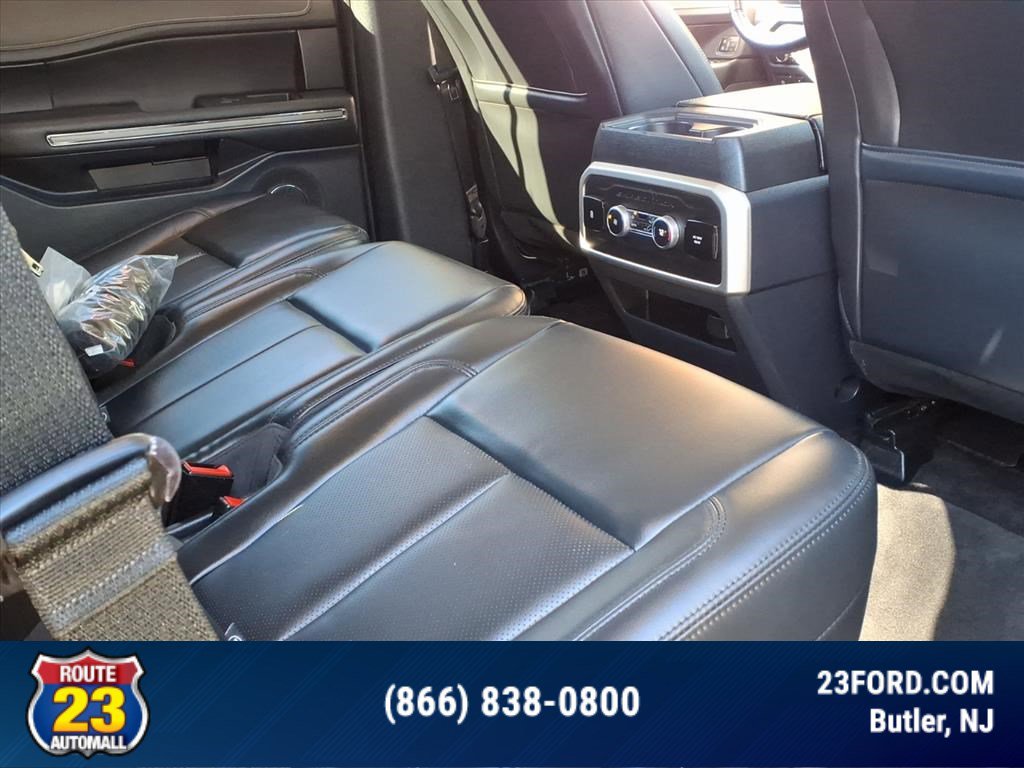 Certified 2022 Ford Expedition XLT image 10
