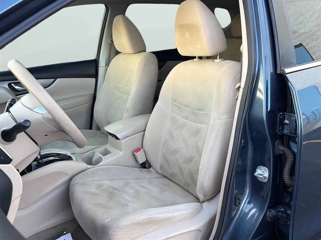 Used 2014 Nissan Rogue SV w/ SV Moonroof Package AWD/4WD image 12