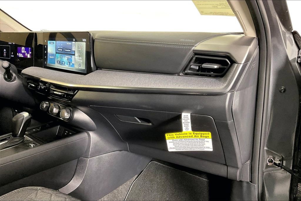 Certified 2025 Nissan Kicks SV image 22