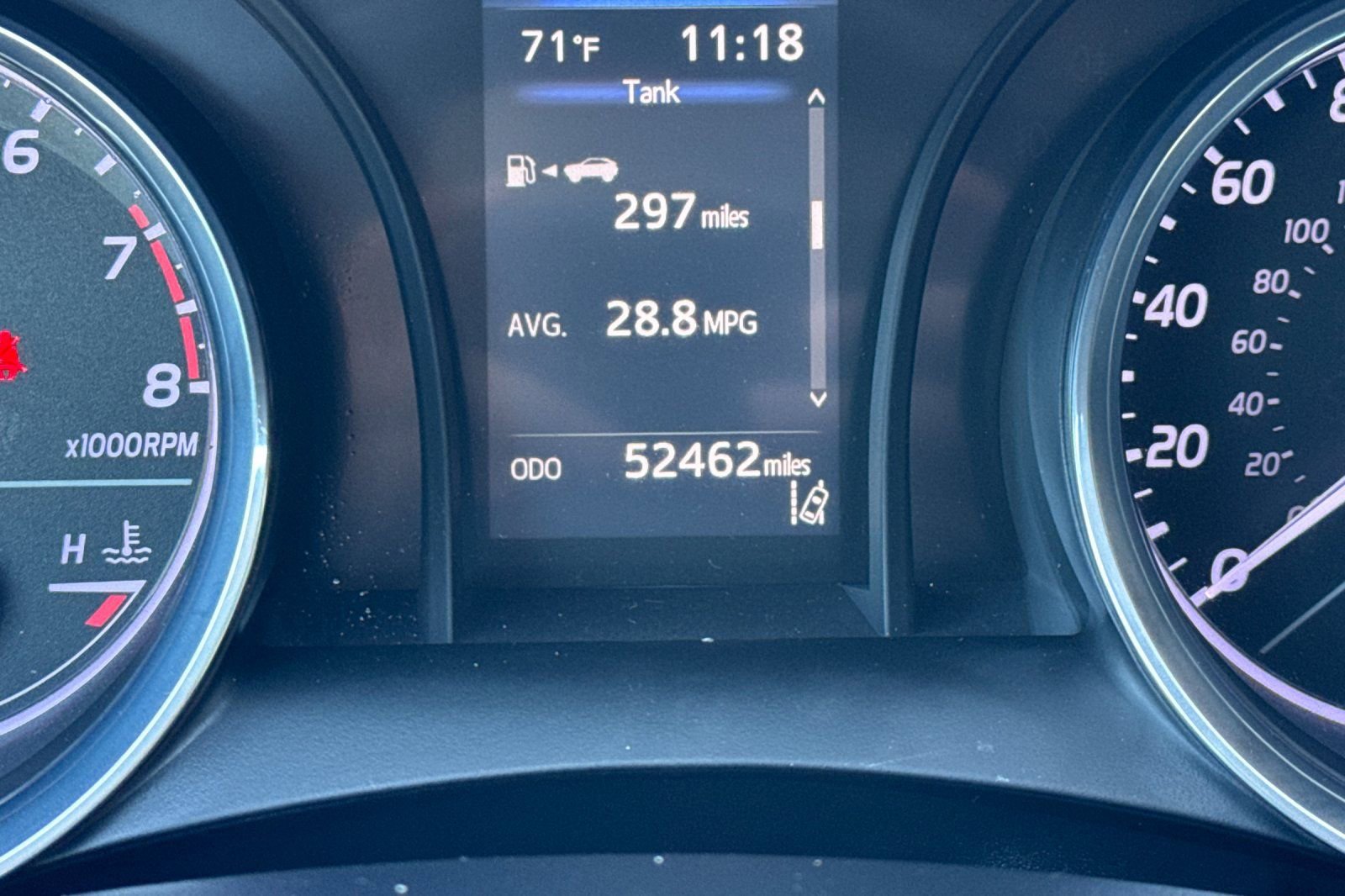 Used 2020 Toyota Camry LE image 25