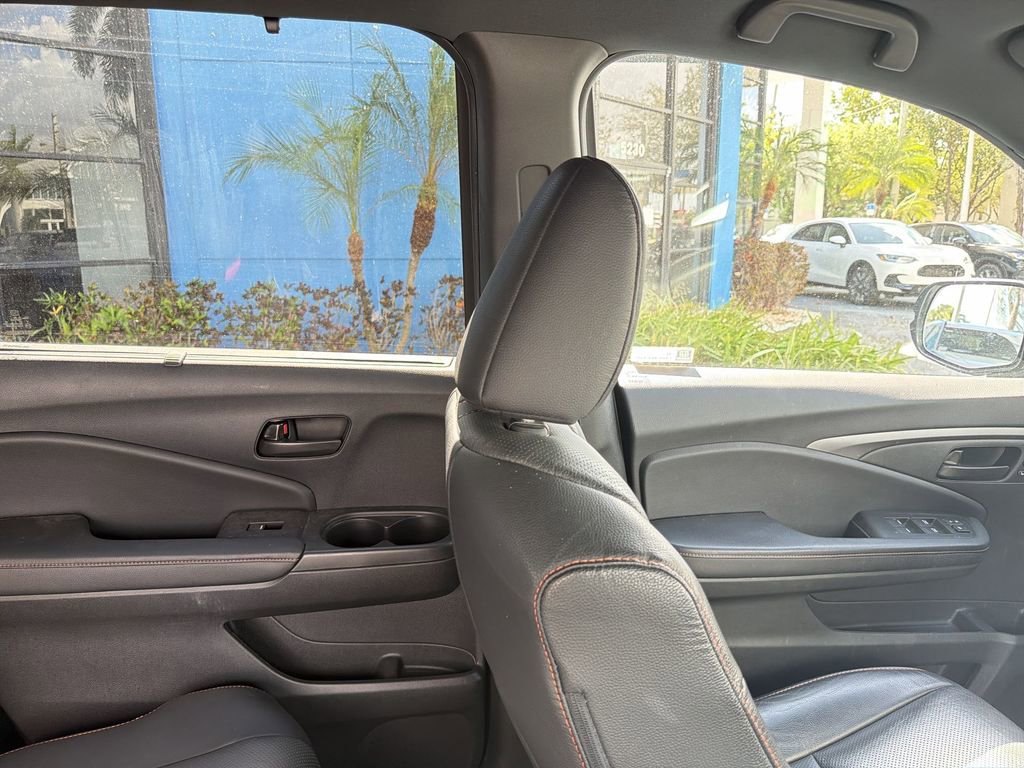 Certified 2023 Honda Passport TrailSport image 16