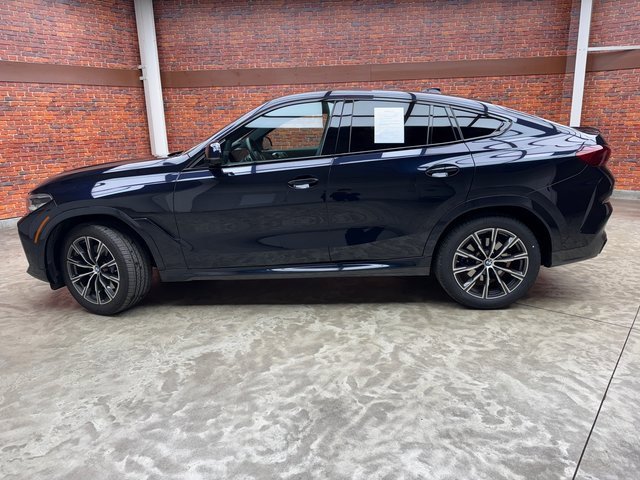 Certified 2023 BMW X6 xDrive40i w/ M Sport Package image 2