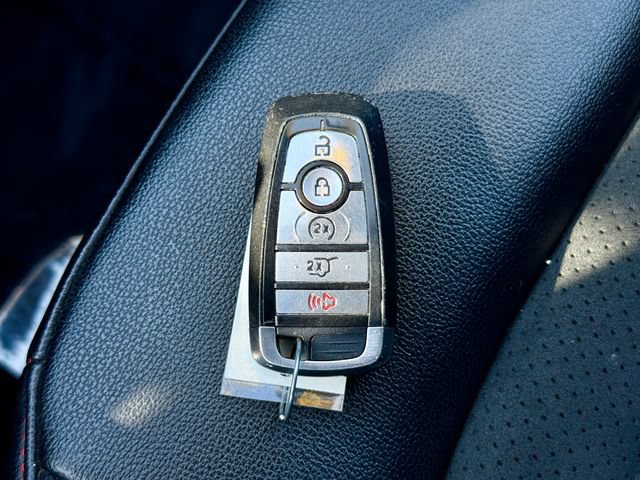 Used 2022 Ford Edge ST-Line AWD/4WD image 32