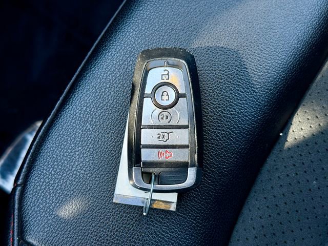 Used 2022 Ford Edge ST-Line AWD/4WD image 32