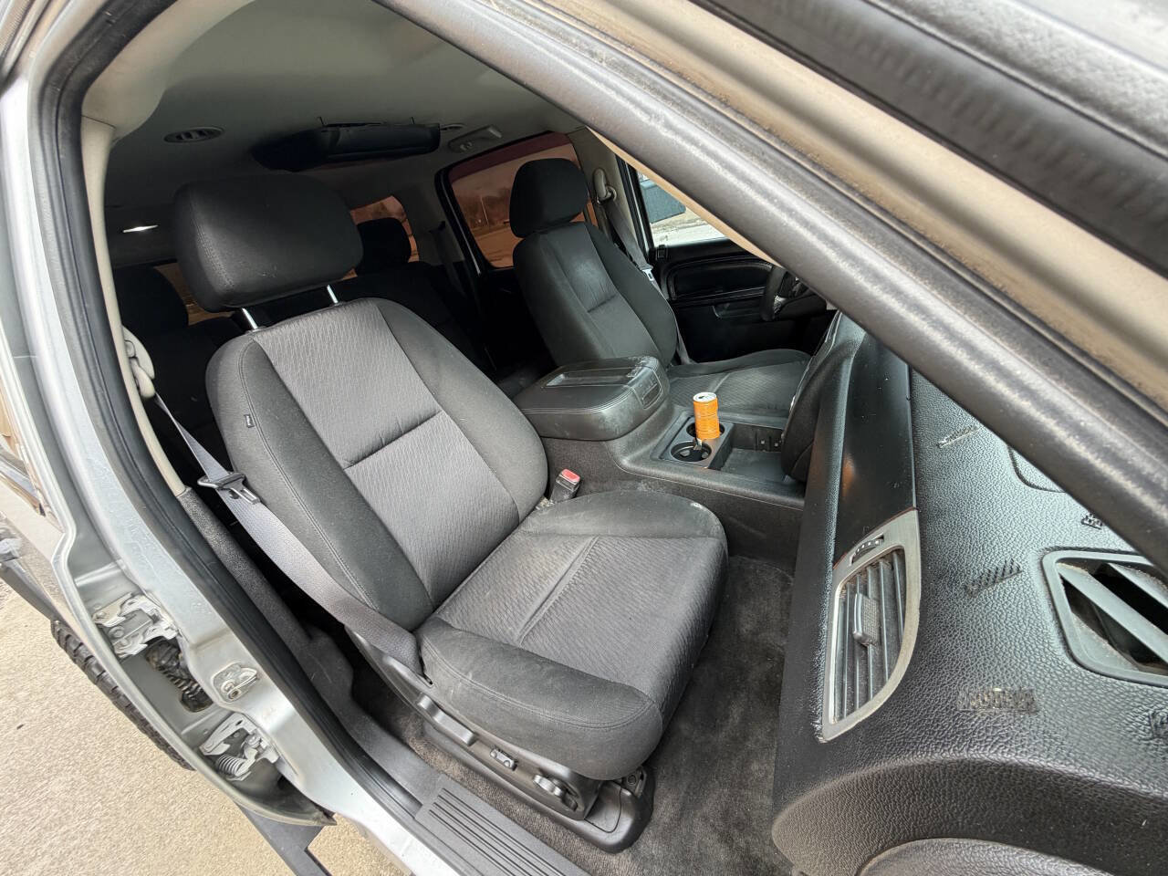 Used 2011 GMC Yukon XL SLE image 9