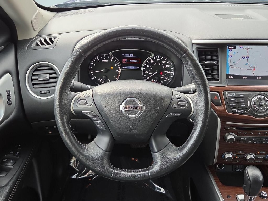 Used 2018 Nissan Pathfinder Platinum AWD/4WD image 18