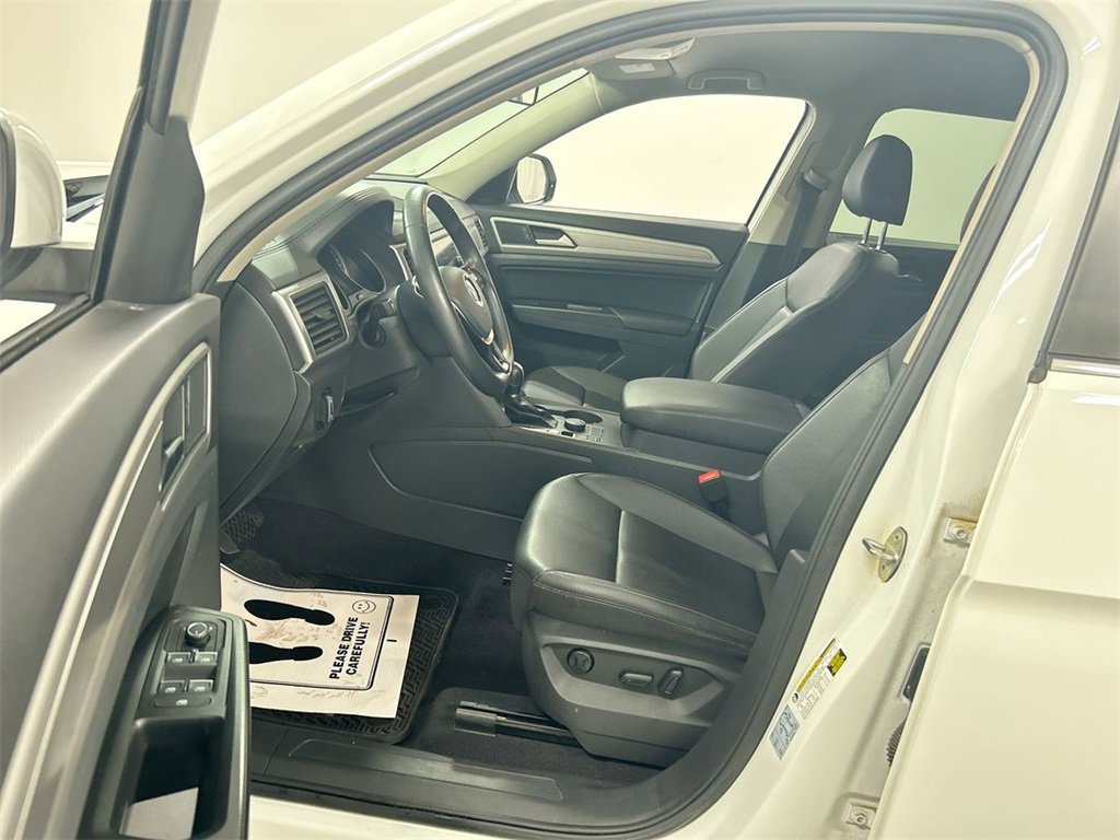 Used 2019 Volkswagen Atlas SE w/ Towing Package image 9