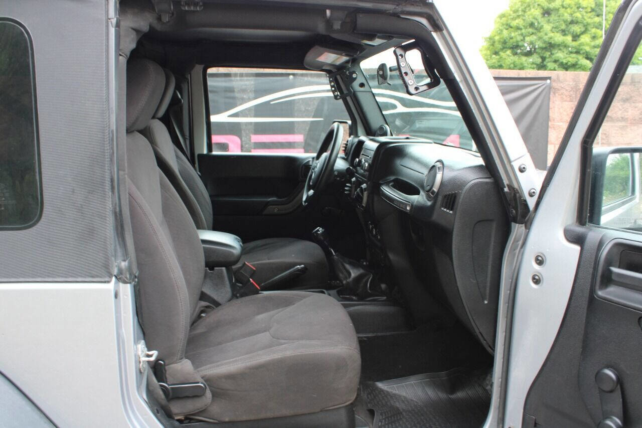Used 2014 Jeep Wrangler Sport image 13