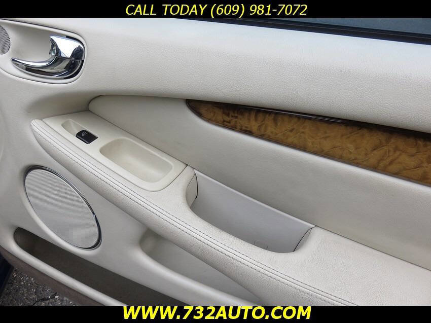 Used 2004 Jaguar X-TYPE 3.0 image 15