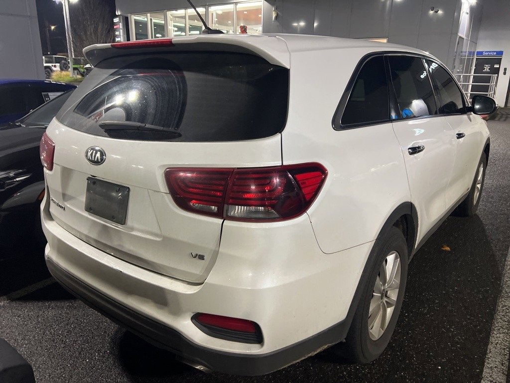 Used 2020 Kia Sorento AWD V6 image 4
