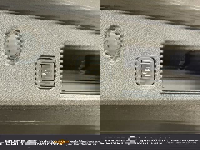 Used 2018 Chevrolet Equinox Premier image 36