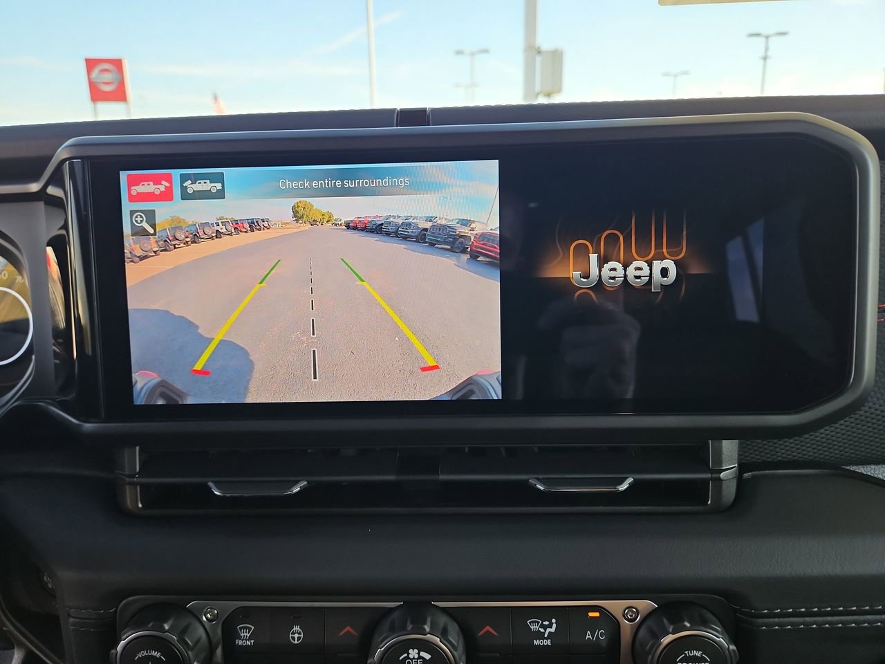 New 2025 Jeep Gladiator Rubicon image 24