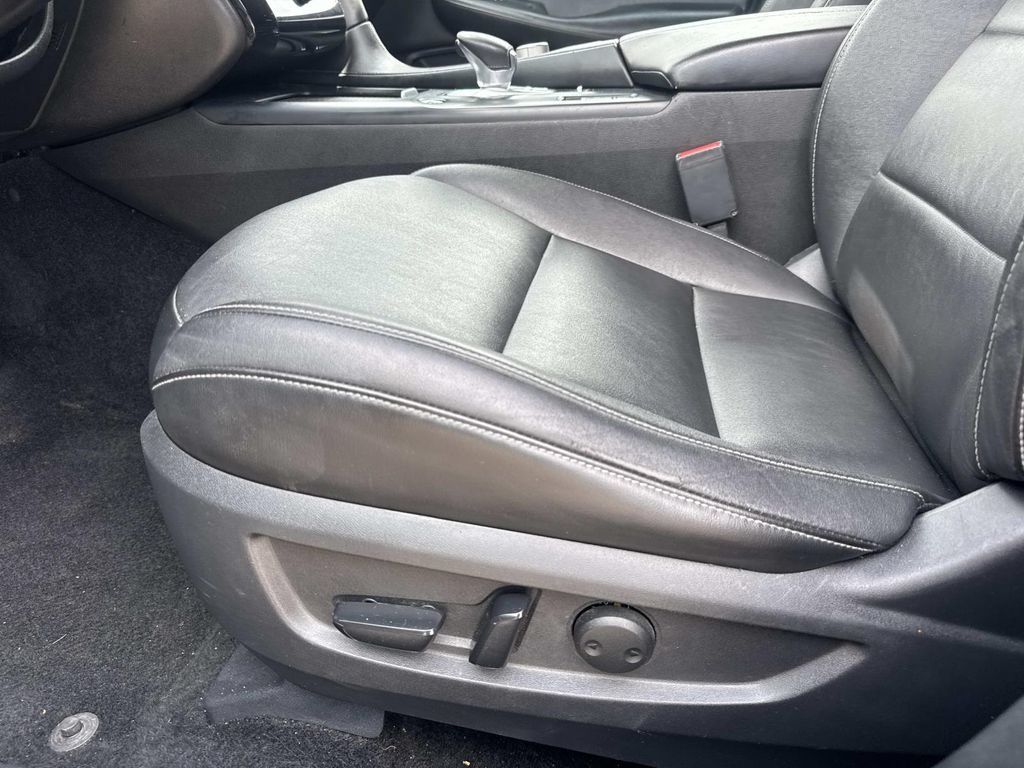 Used 2021 INFINITI QX50 Luxe FWD image 19