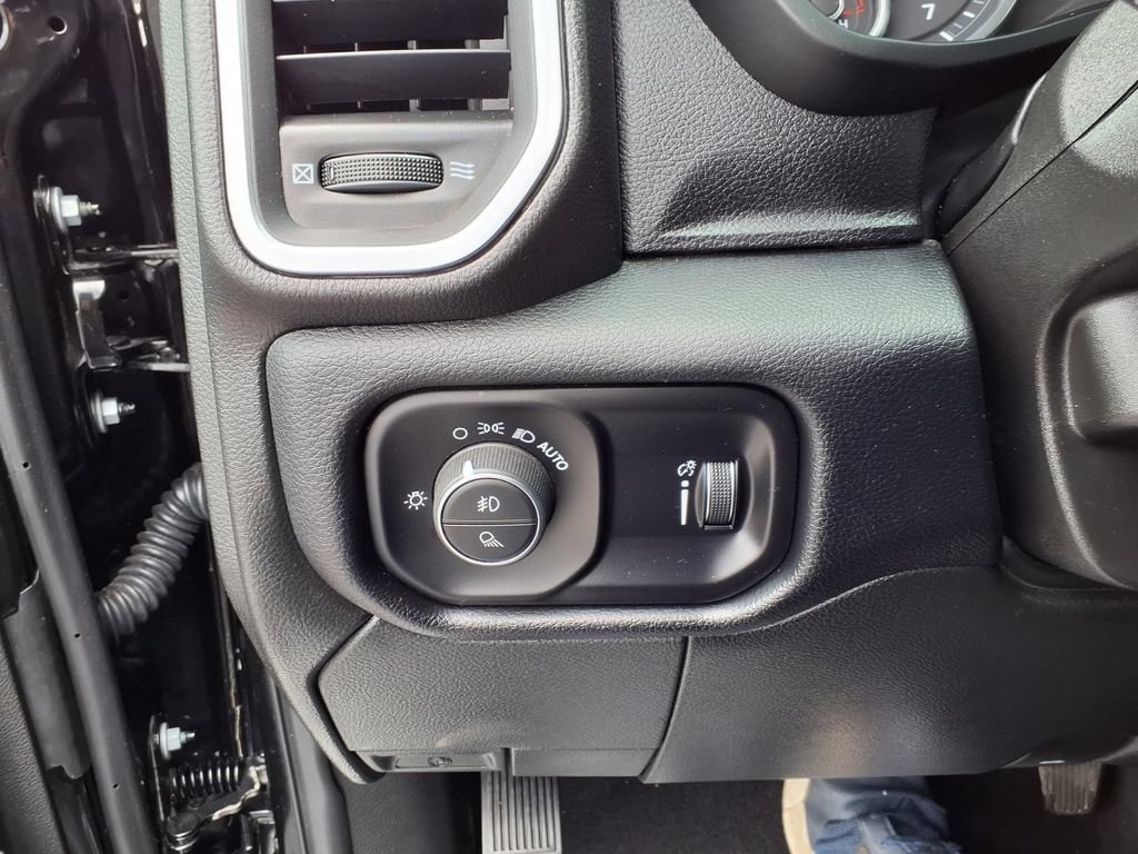 Certified 2026 RAM 2500 Big Horn AWD/4WD image 16