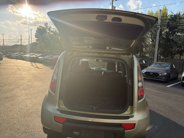 Used 2010 Kia Soul + w/ Audio Pkg image 8