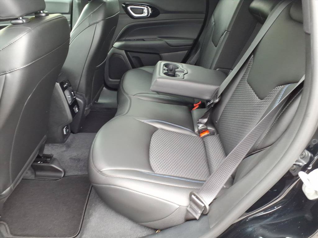 New 2026 Jeep Compass Latitude AWD/4WD image 4