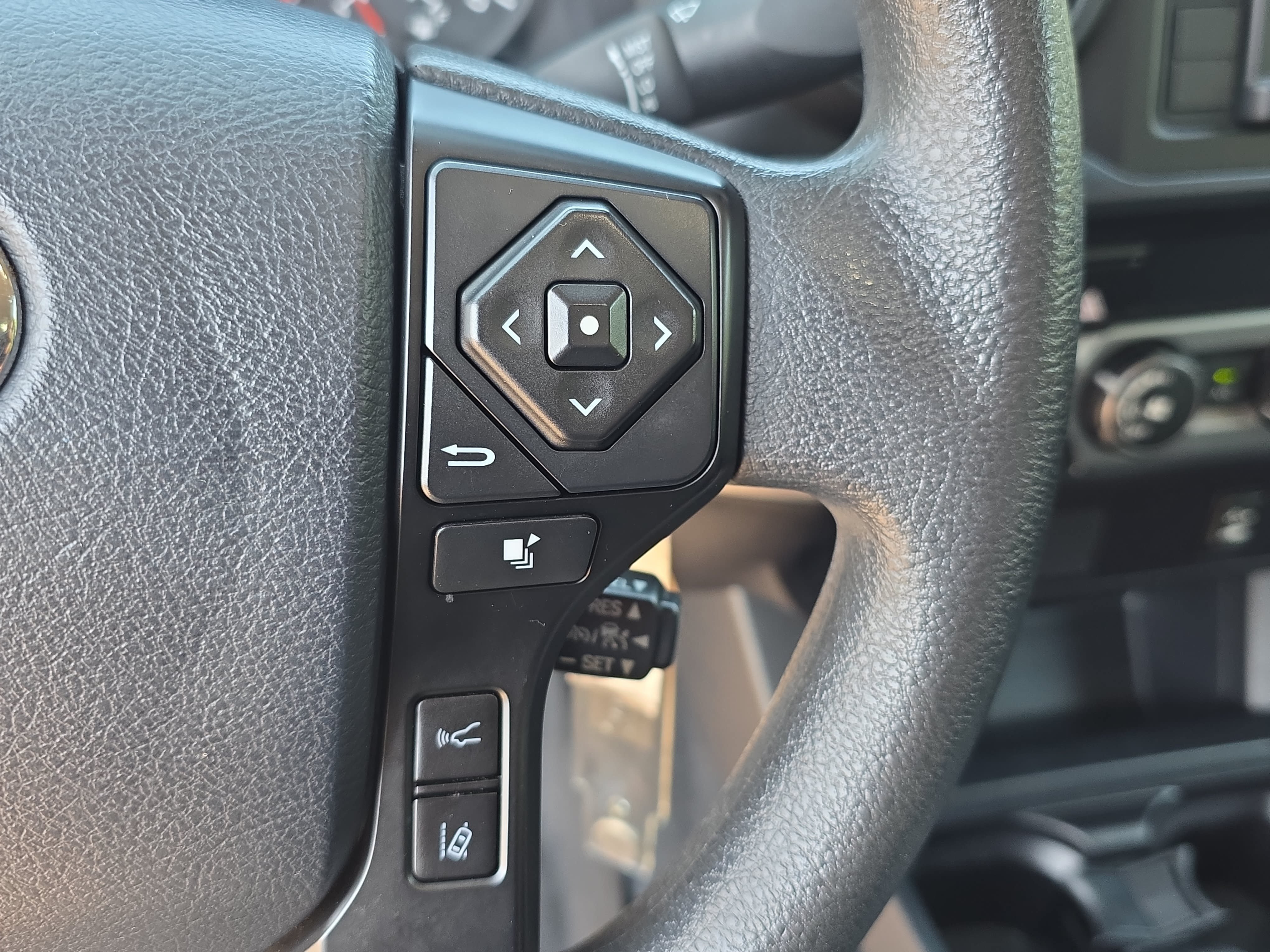 Used 2019 Toyota Tacoma SR w/ SR Convenience Package RWD image 16