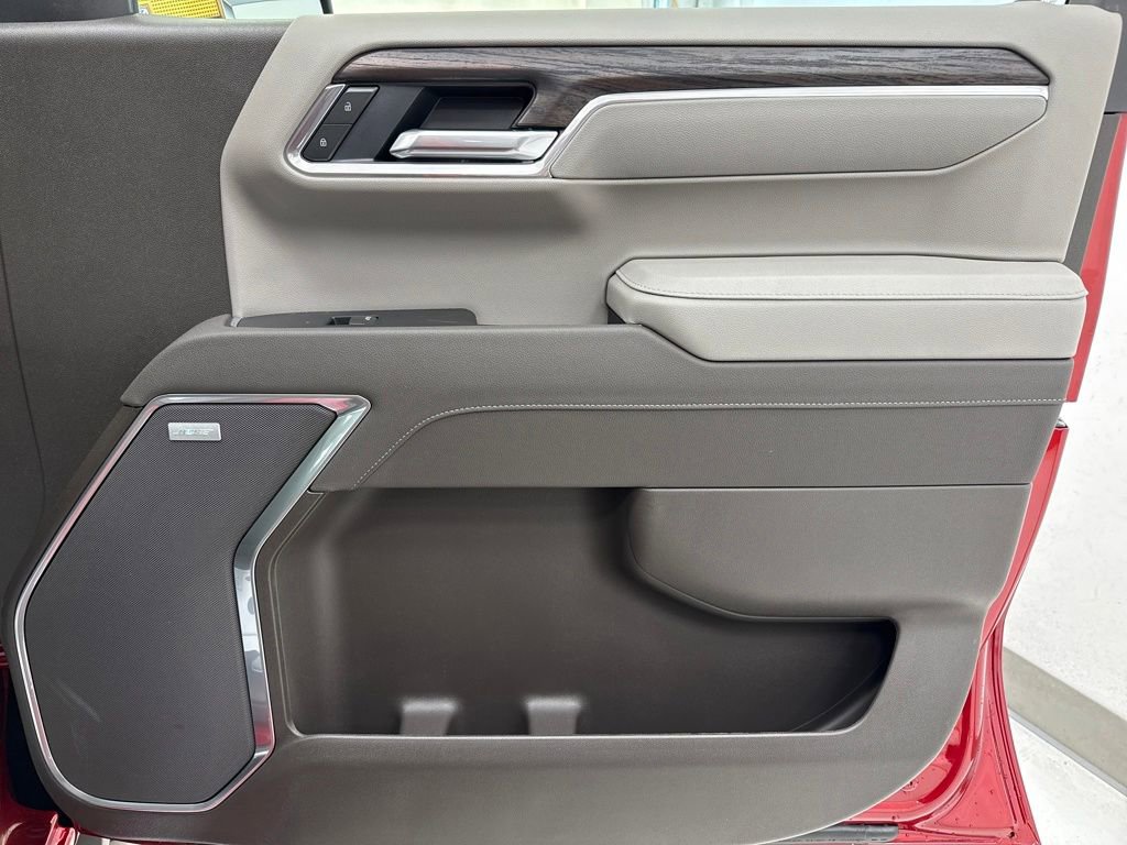 New 2026 GMC Sierra 1500 SLT image 8